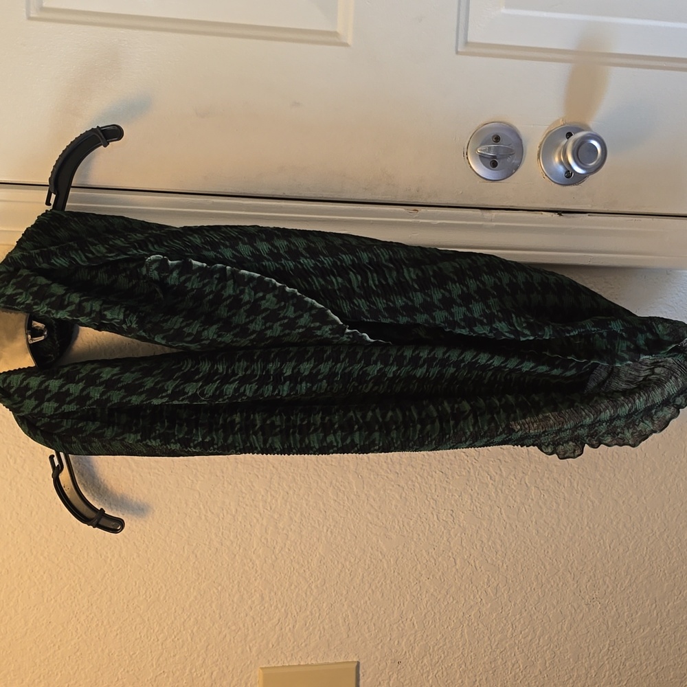 Green and black stretchy infinity scarf